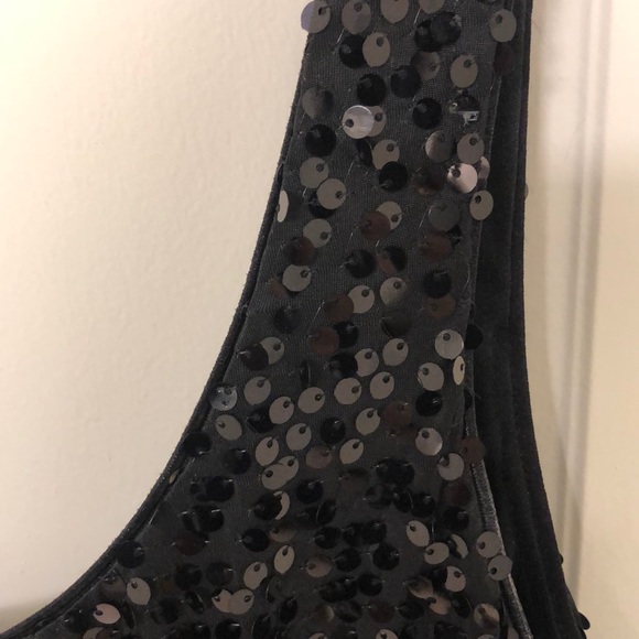 Black sequined dress. - Picture 2 of 4